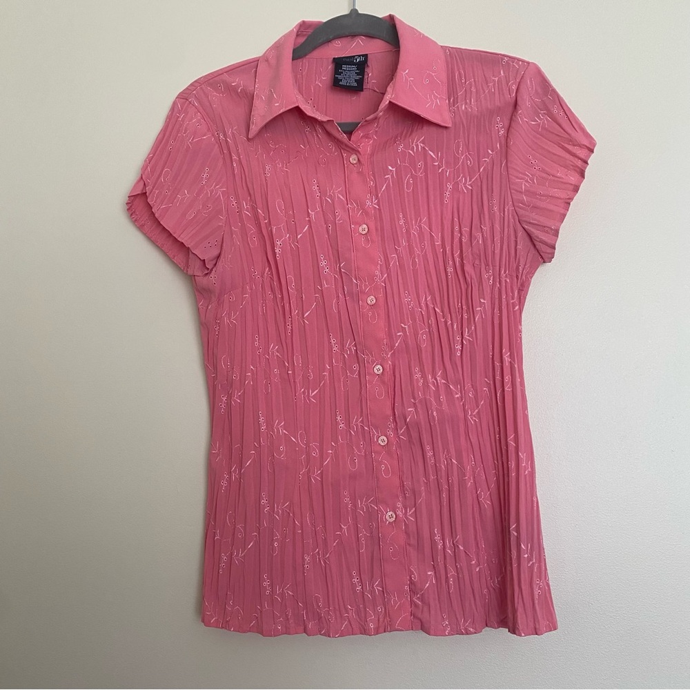 East 5th coral color blouse with cap sleeves button front size M length 26”